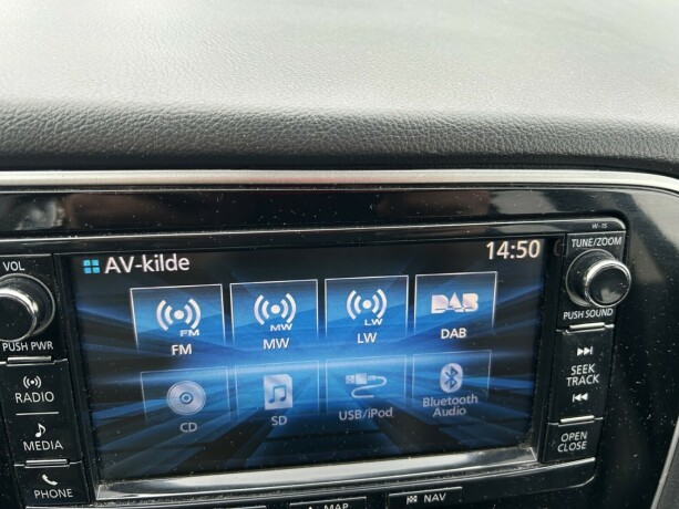 mitsubishi-outlander-elektrisitetbensin-2016-big-31