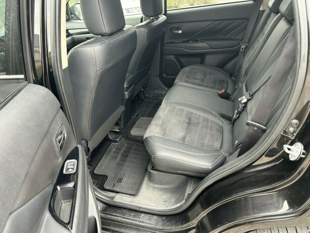 mitsubishi-outlander-elektrisitetbensin-2016-big-13