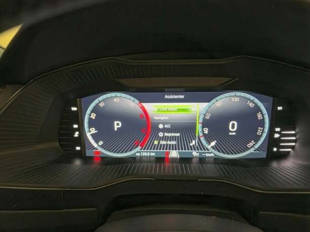skoda-superb-diesel-2022-big-29