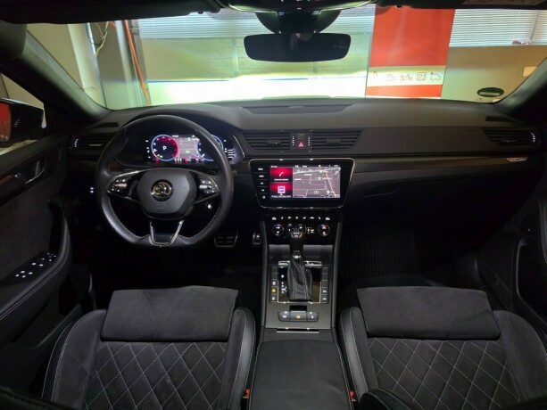 skoda-superb-diesel-2022-big-42