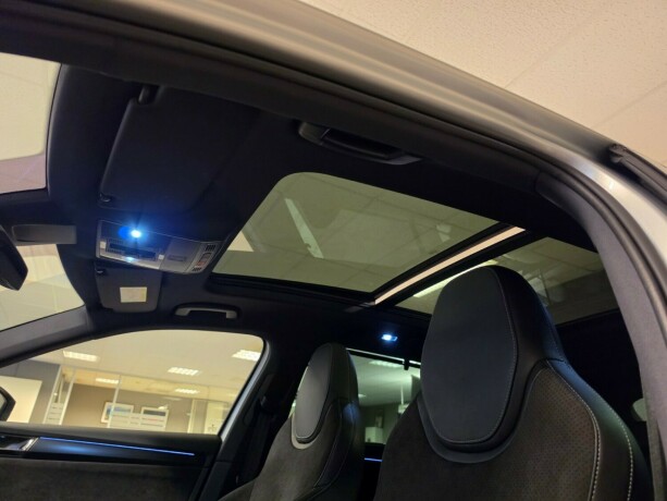 skoda-superb-diesel-2022-big-24