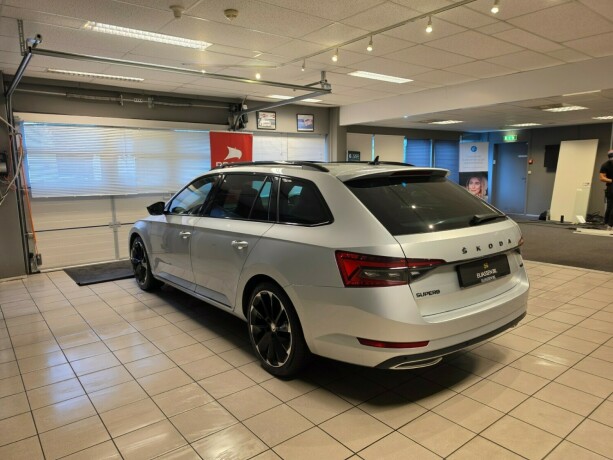 skoda-superb-diesel-2022-big-7