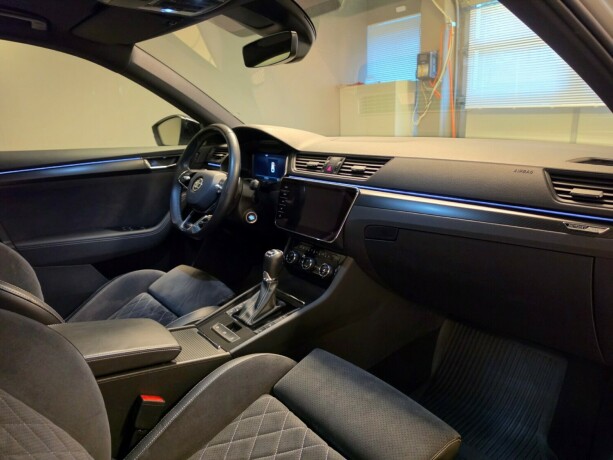 skoda-superb-diesel-2022-big-13