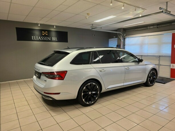 skoda-superb-diesel-2022-big-5