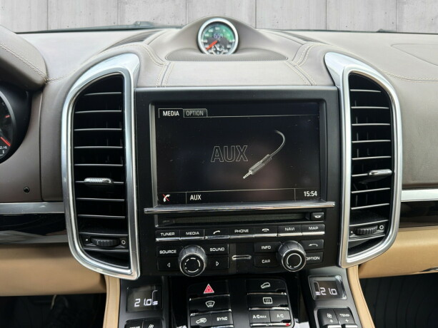 porsche-cayenne-diesel-2015-big-16