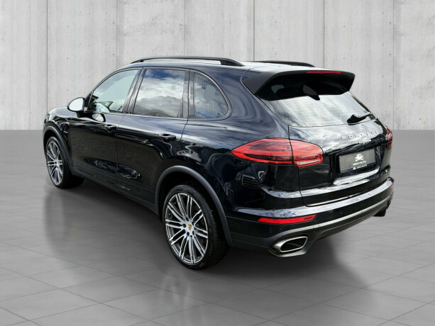 porsche-cayenne-diesel-2015-big-3