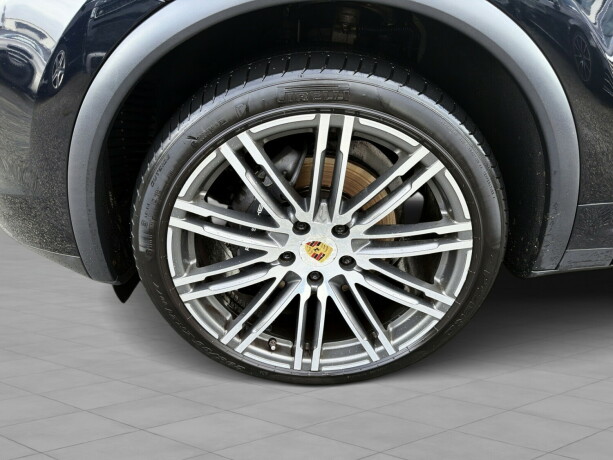porsche-cayenne-diesel-2015-big-19