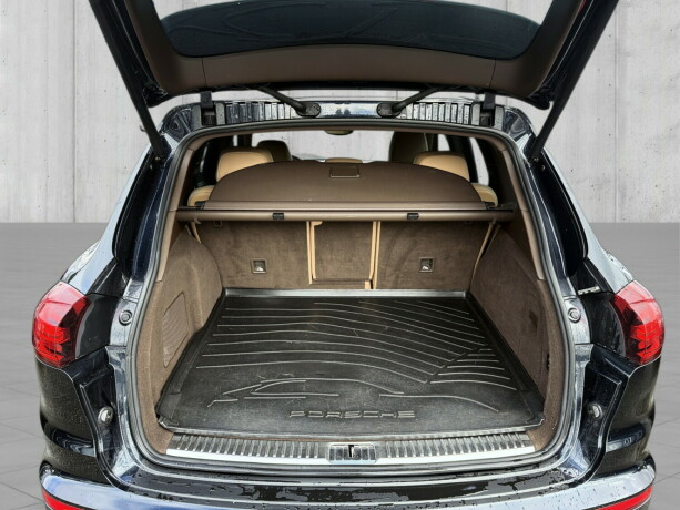 porsche-cayenne-diesel-2015-big-20