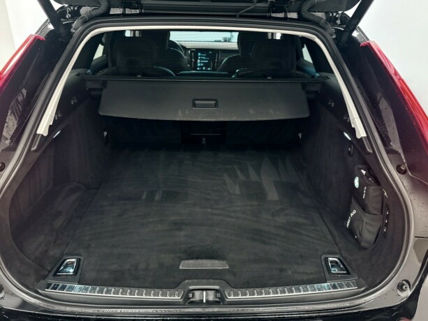 volvo-v90-cross-country-diesel-2019-big-7