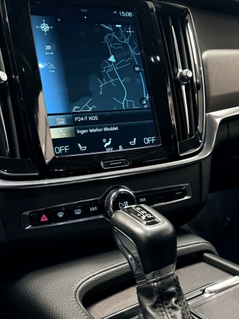 volvo-v90-cross-country-diesel-2019-big-12