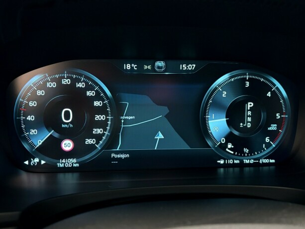 volvo-v90-cross-country-diesel-2019-big-15