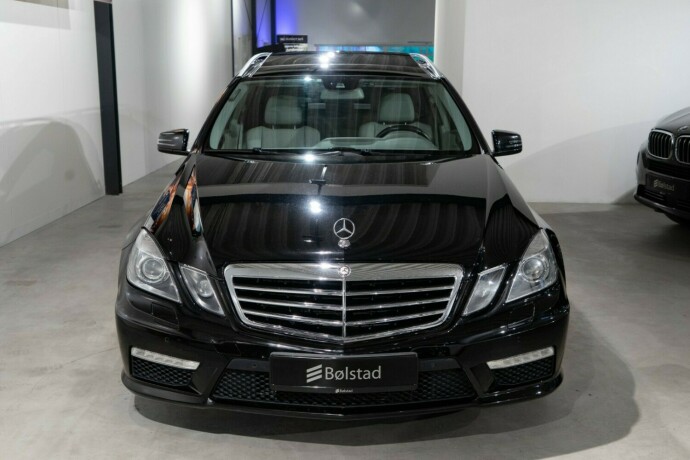 mercedes-benz-e63-bensin-2012-big-1