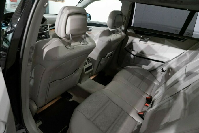 mercedes-benz-e63-bensin-2012-big-12