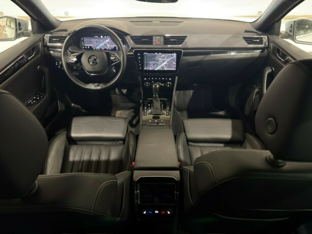 skoda-superb-diesel-2023-big-20