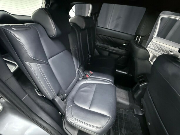 mitsubishi-outlander-plug-in-petrol-2020-big-30