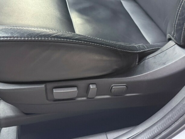 mitsubishi-outlander-plug-in-petrol-2020-big-12