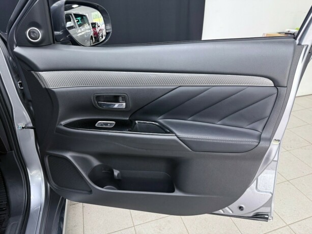 mitsubishi-outlander-plug-in-petrol-2020-big-26