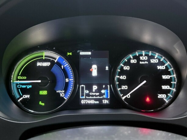 mitsubishi-outlander-plug-in-petrol-2020-big-16