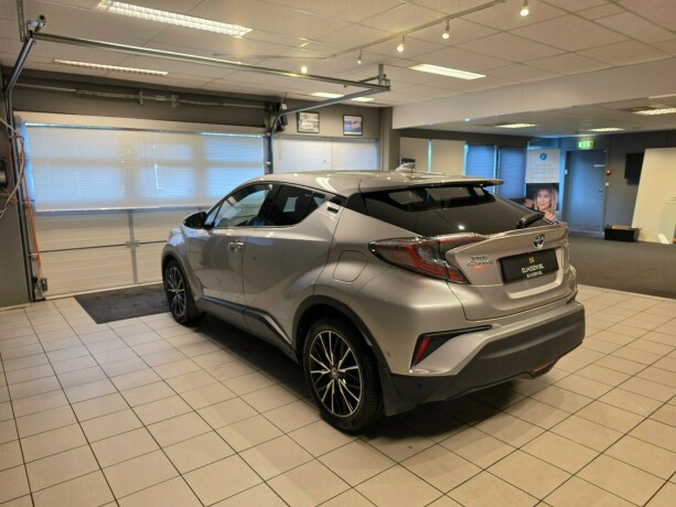 toyota-c-hr-elektrisitetbensin-2018-big-6