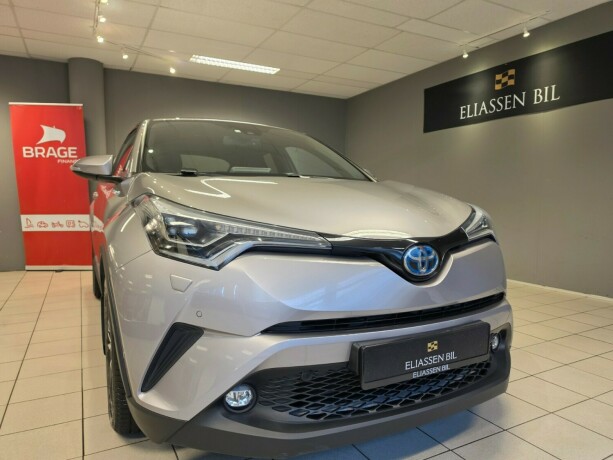 toyota-c-hr-elektrisitetbensin-2018-big-8