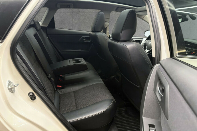 toyota-auris-bensin-2013-big-36