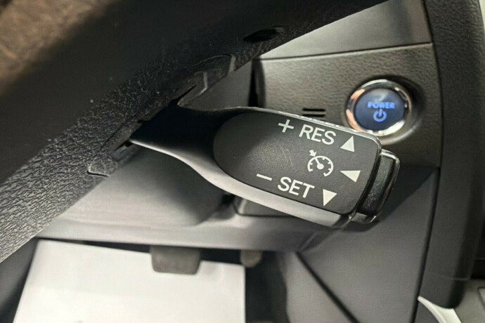 toyota-auris-bensin-2013-big-27