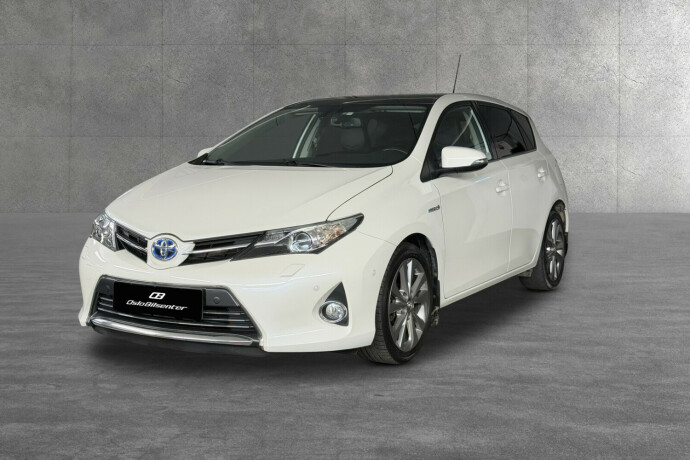 toyota-auris-bensin-2013-big-1