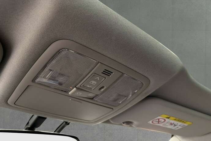 toyota-auris-bensin-2013-big-33