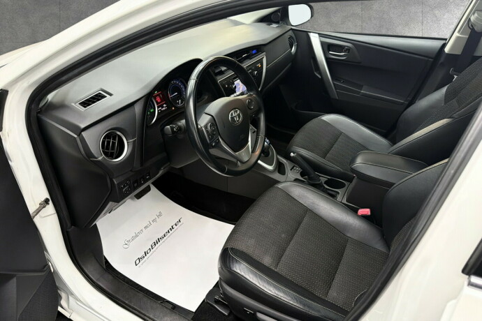 toyota-auris-bensin-2013-big-19