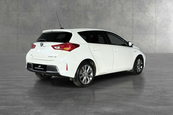 toyota-auris-bensin-2013-big-9