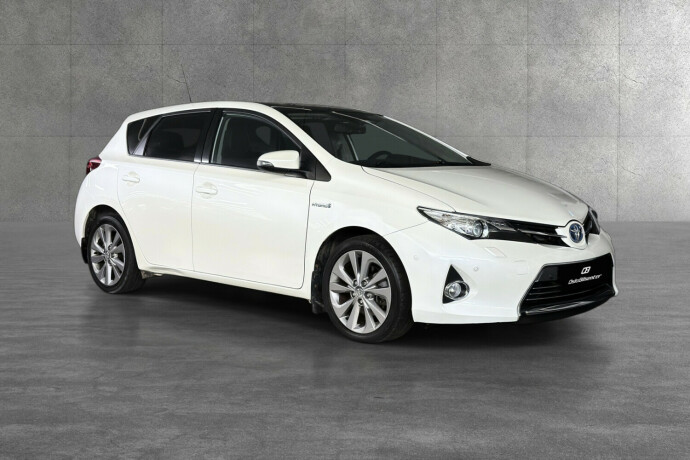 toyota-auris-bensin-2013-big-11