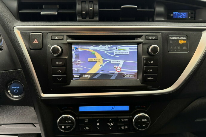 toyota-auris-bensin-2013-big-30