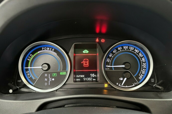 toyota-auris-bensin-2013-big-28