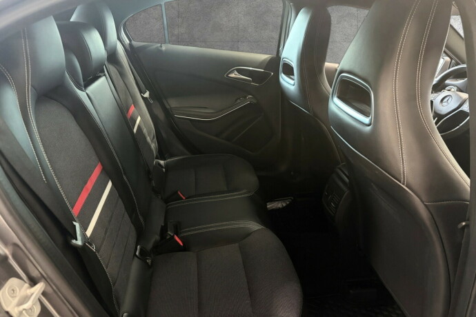 mercedes-benz-a180-bensin-2013-big-13