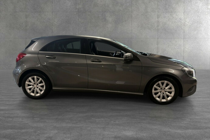 mercedes-benz-a180-bensin-2013-big-6
