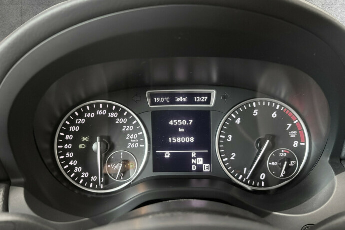 mercedes-benz-a180-bensin-2013-big-20