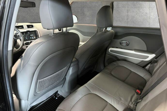 kia-soul-elektrisitet-2017-big-12