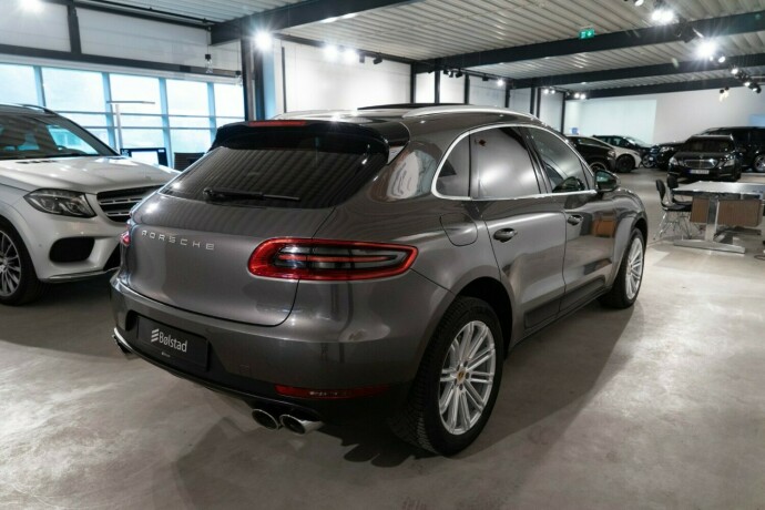 porsche-macan-s-diesel-2016-big-4