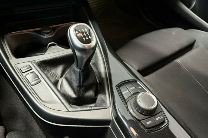 bmw-116d-diesel-2012-big-19