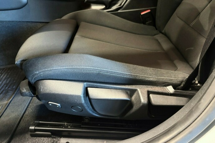 bmw-116d-diesel-2012-big-26