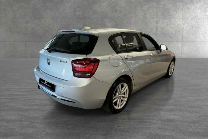 bmw-116d-diesel-2012-big-5