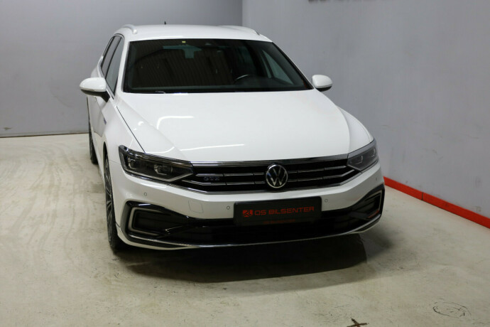 volkswagen-passat-elektrisitetbensin-2021-big-1