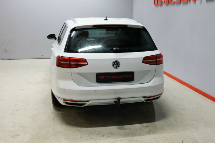 volkswagen-passat-plug-in-petrol-2018-big-5