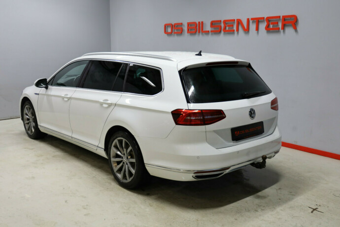 volkswagen-passat-plug-in-petrol-2018-big-4