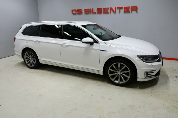 volkswagen-passat-plug-in-petrol-2018-big-2