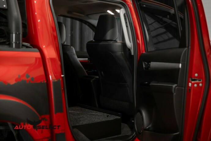 toyota-hilux-diesel-2019-big-38
