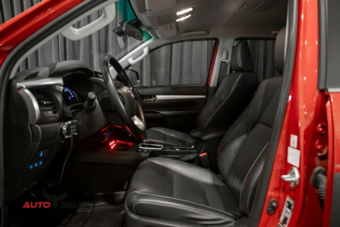 toyota-hilux-diesel-2019-big-13