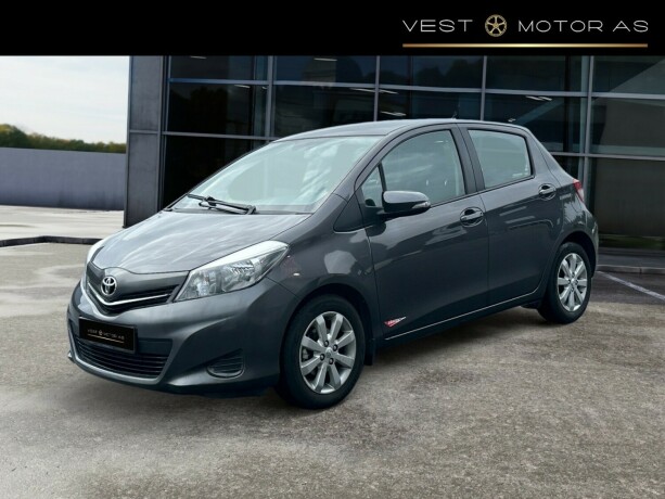 toyota-yaris-bensin-2013-big-2