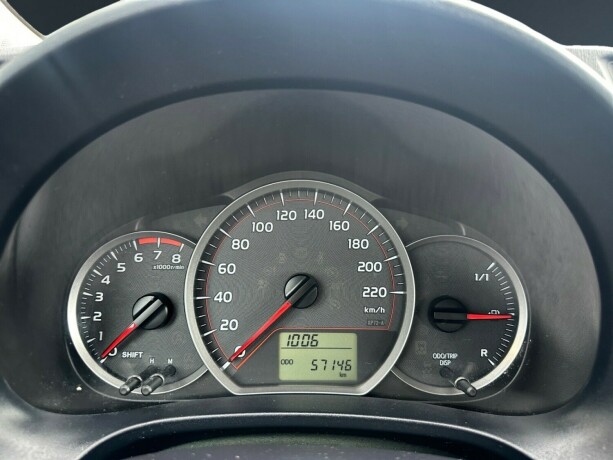 toyota-yaris-bensin-2013-big-25