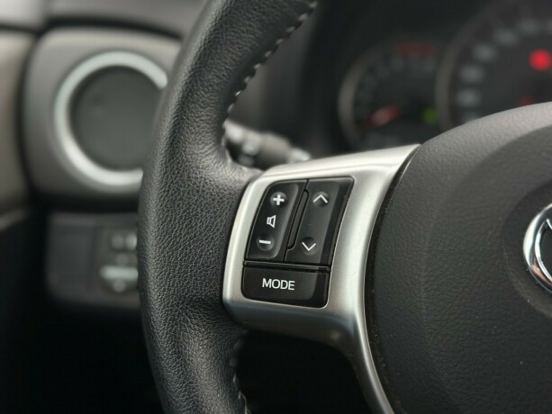toyota-yaris-bensin-2013-big-21